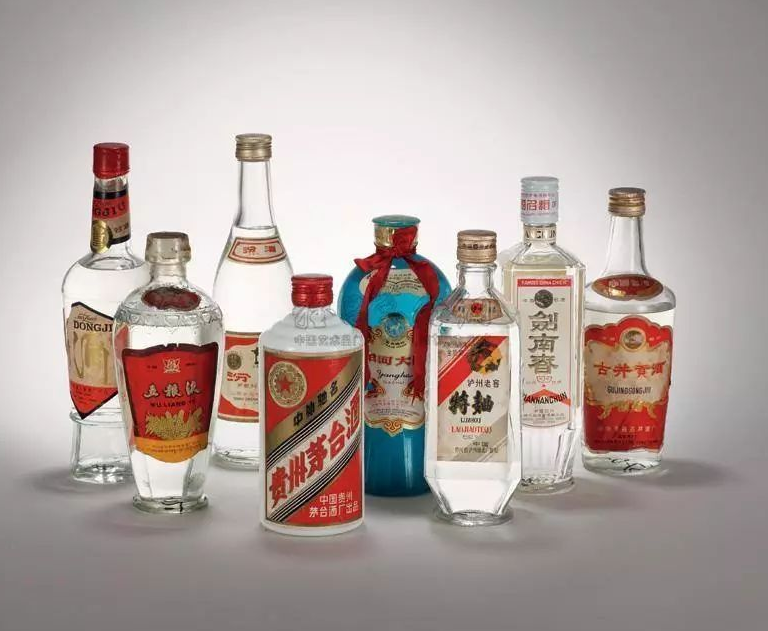 佛冈高价烟酒回收各种烟酒
